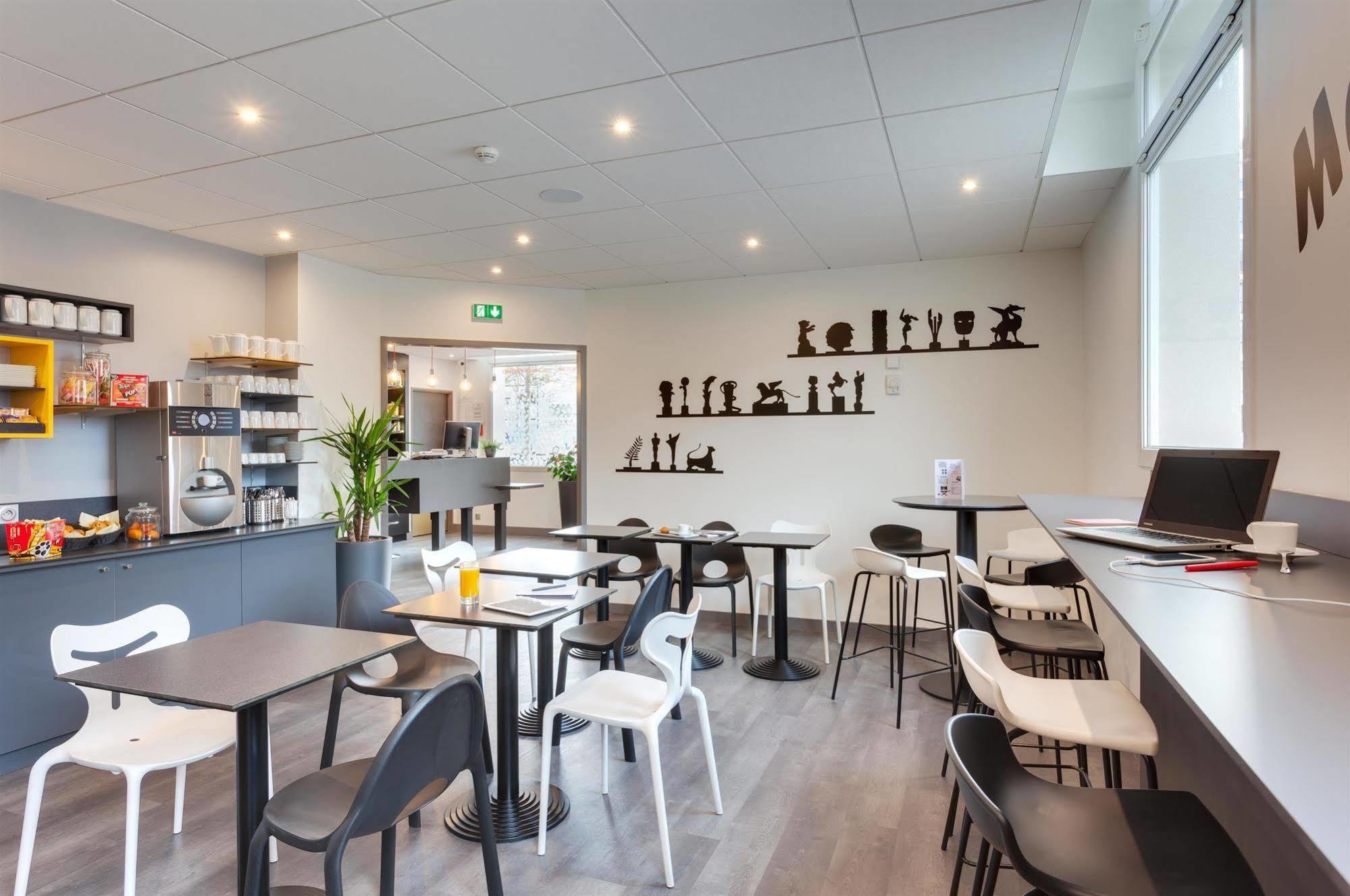 Hotel Kyriad Rennes Centre Gare Exteriör bild